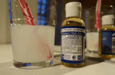 Dr Bronners Seife Test Zähneputzen